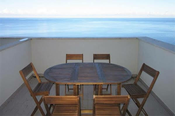 Residenza Sul Mare Aparthotel Valledoria  Exterior photo